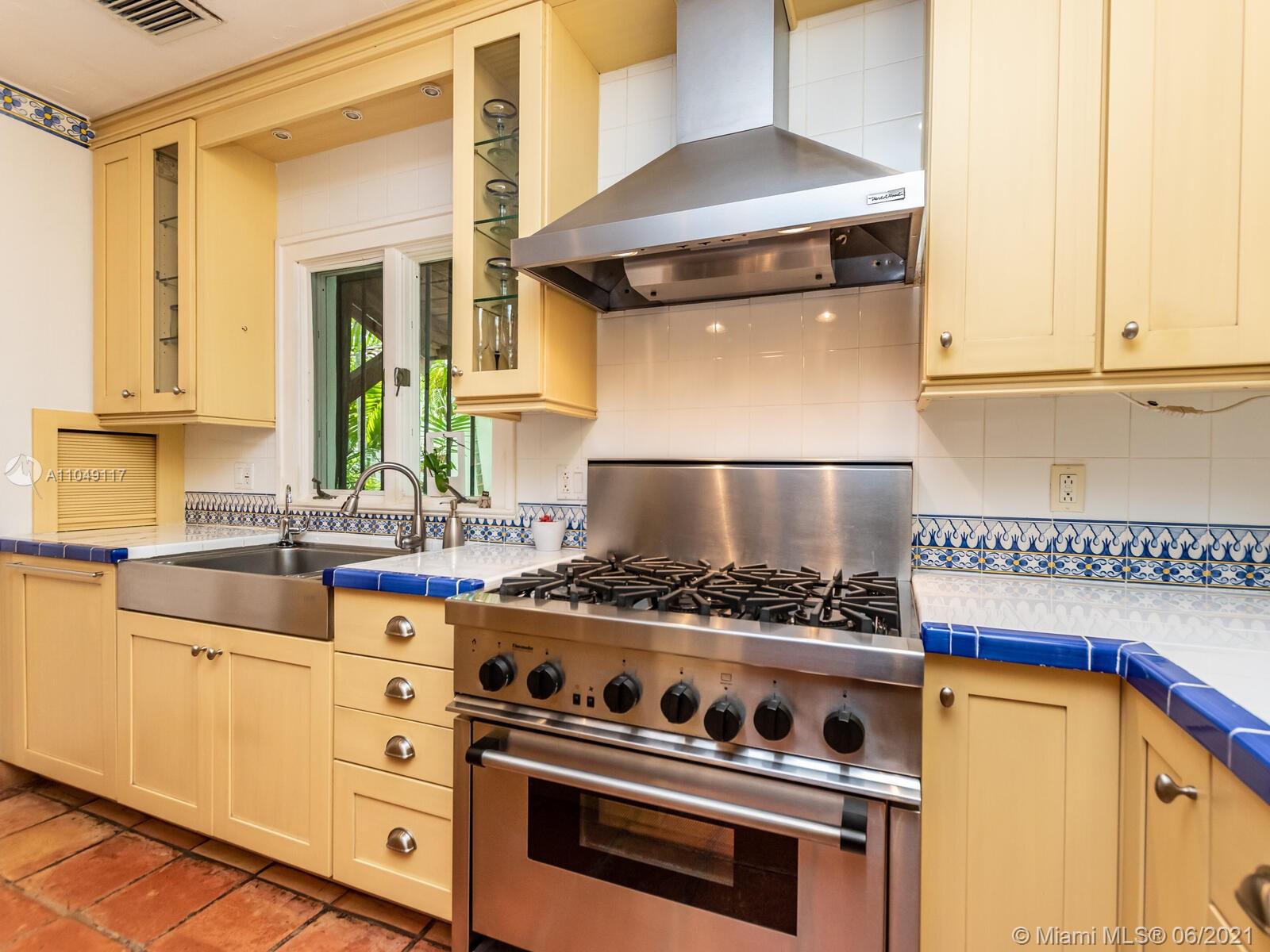 BISCAYNE PARK TERR - Residential