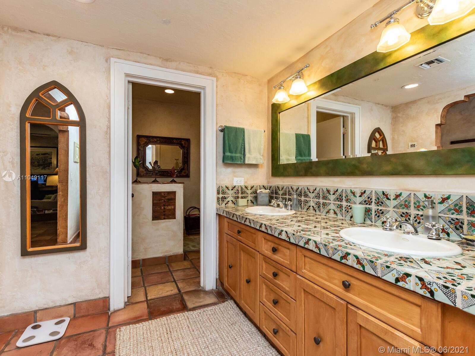 BISCAYNE PARK TERR - Residential