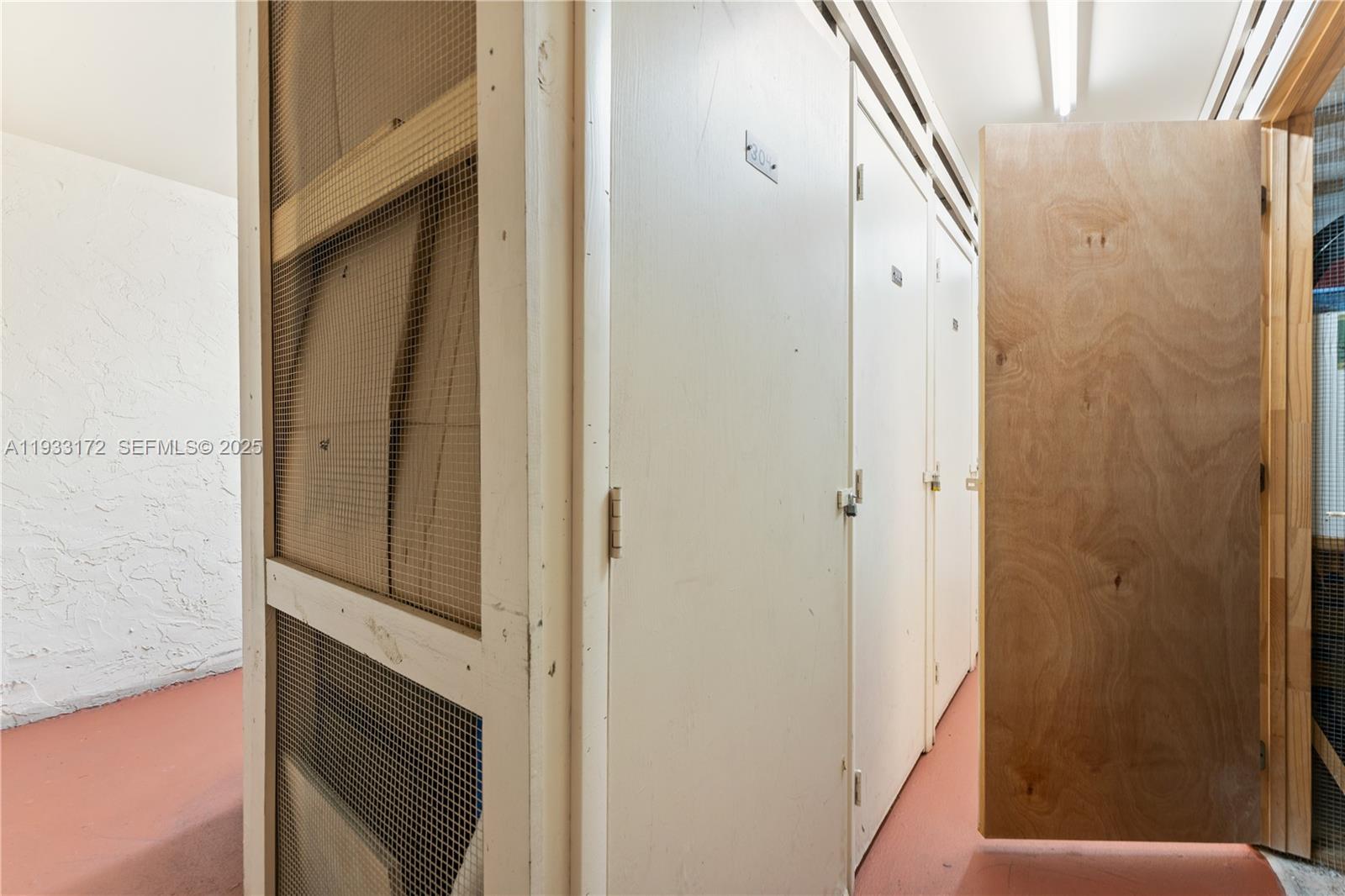 HOLLYBROOK GOLF AND - Residential