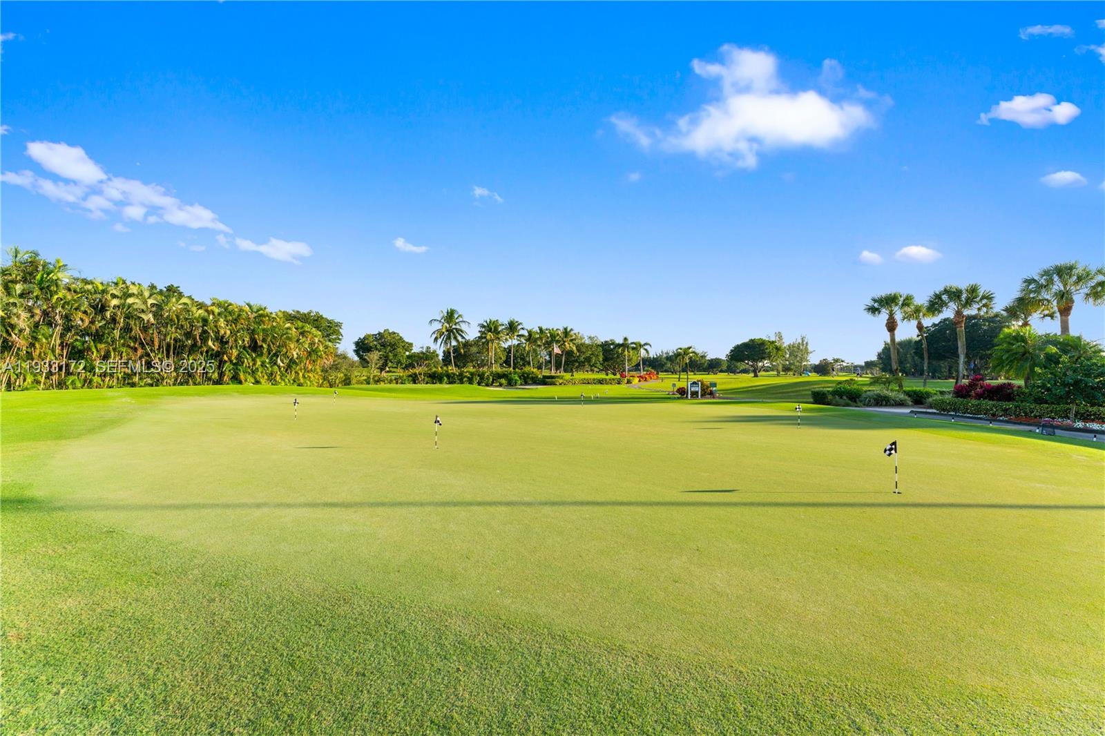 HOLLYBROOK GOLF AND - Residential