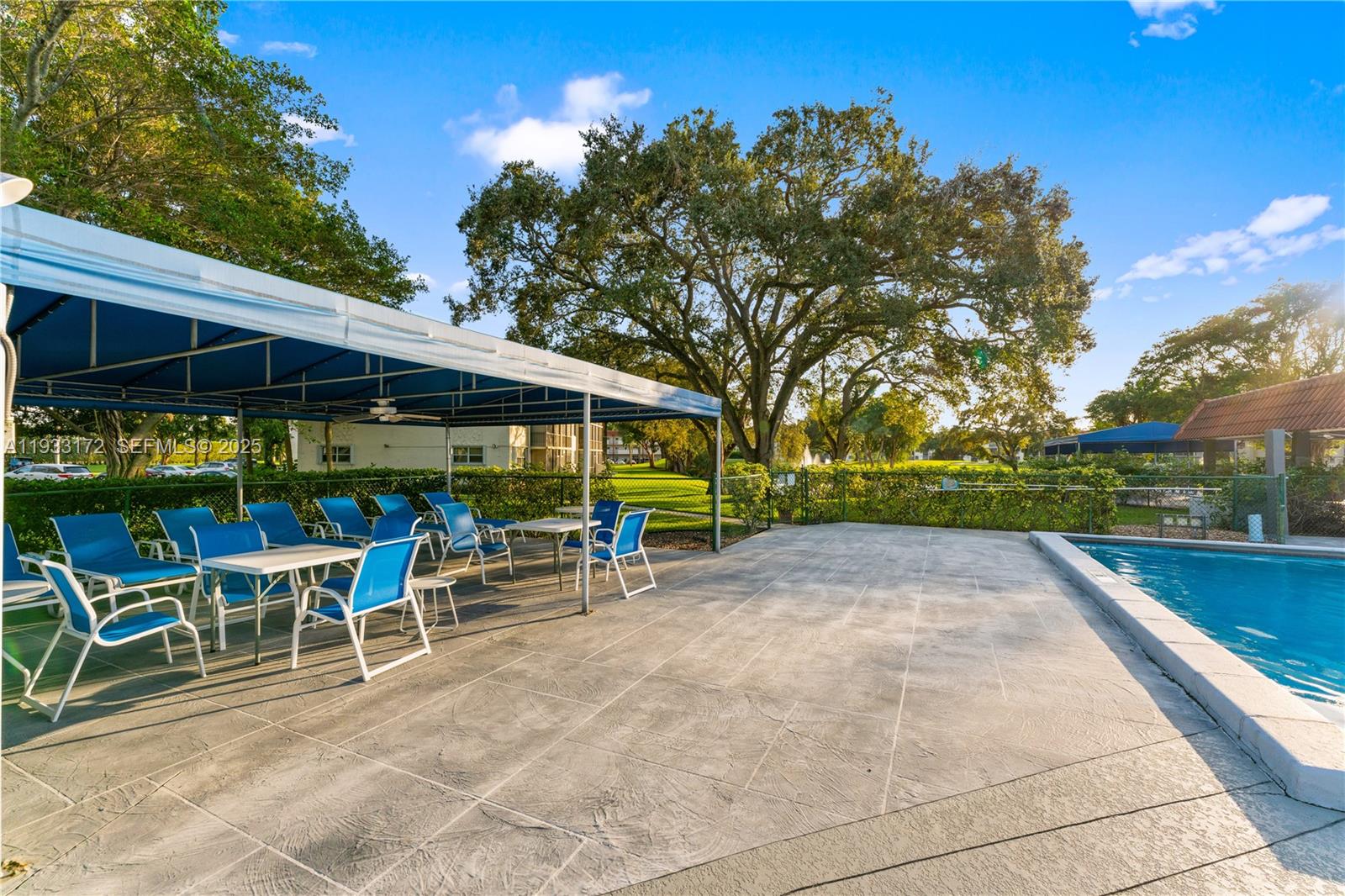 HOLLYBROOK GOLF AND - Residential