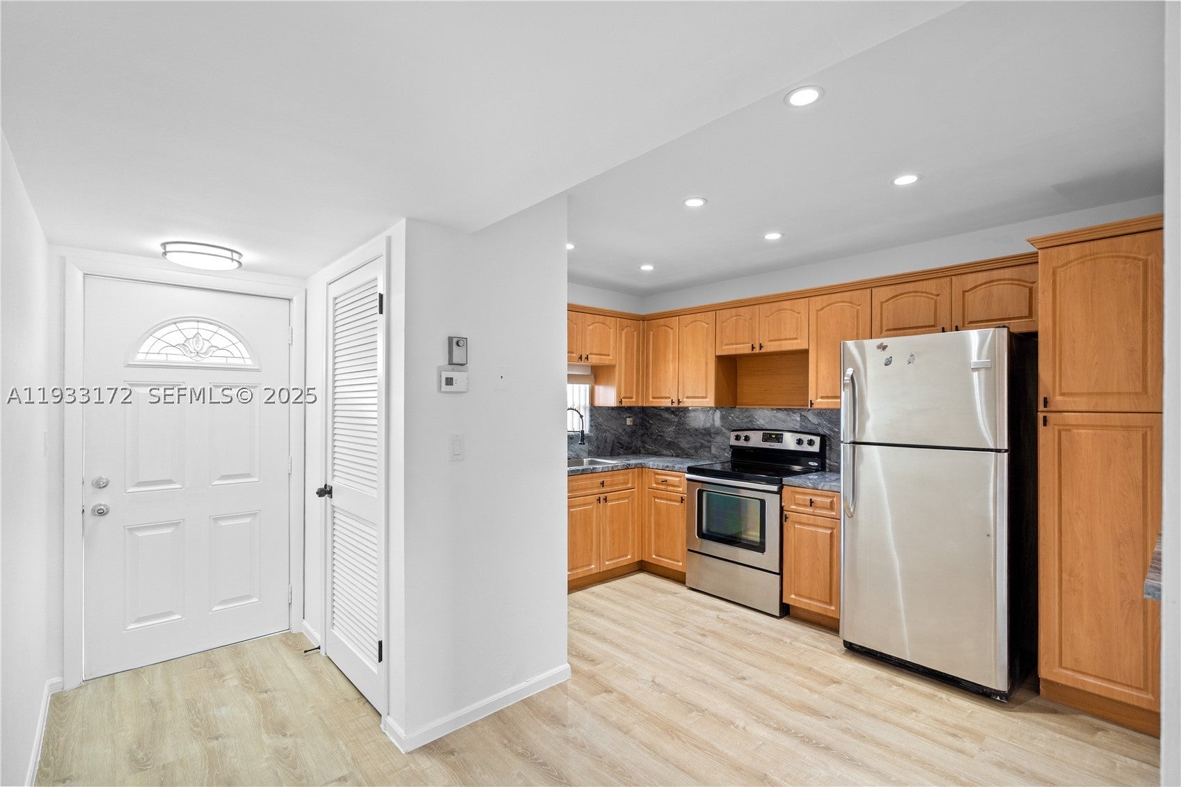 8901 S Hollybrook Blvd 303