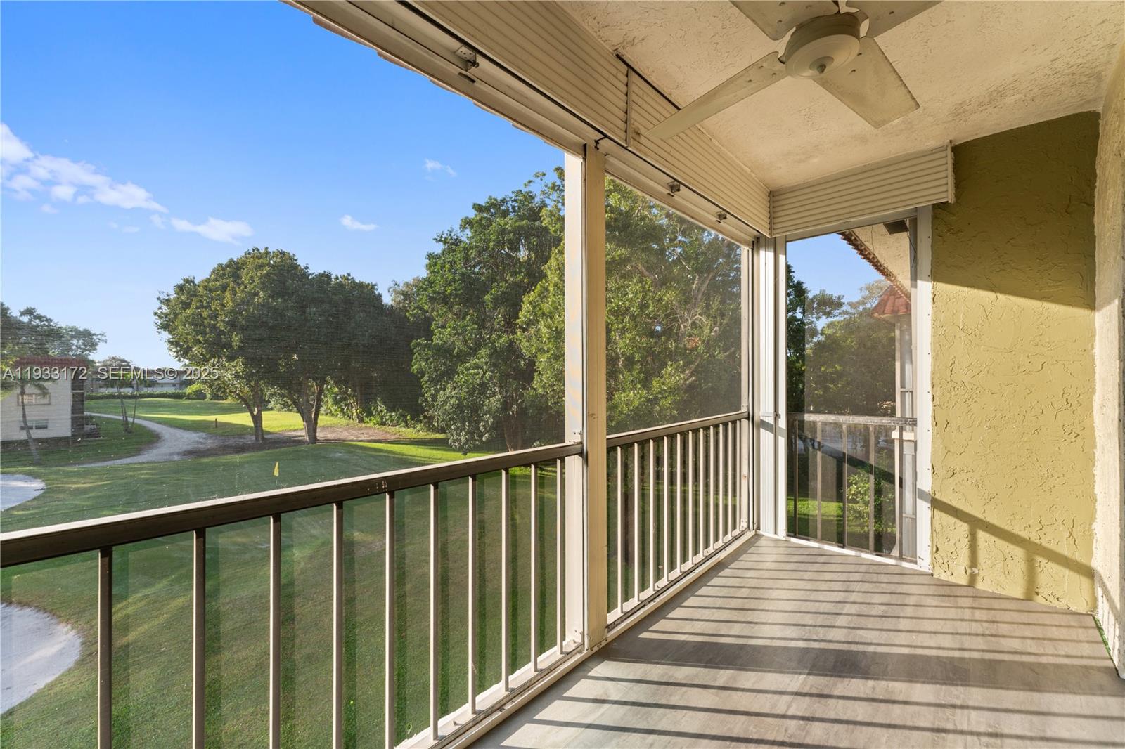 HOLLYBROOK GOLF AND - Residential