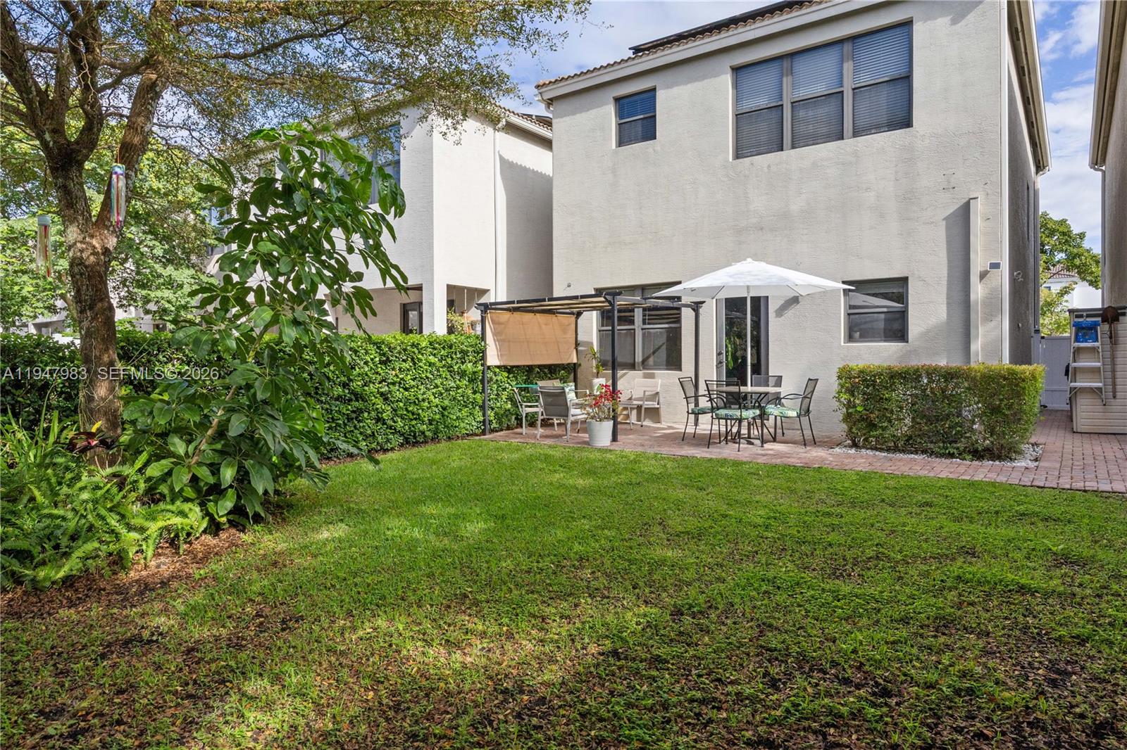 CHAMPION LAKES - Residential