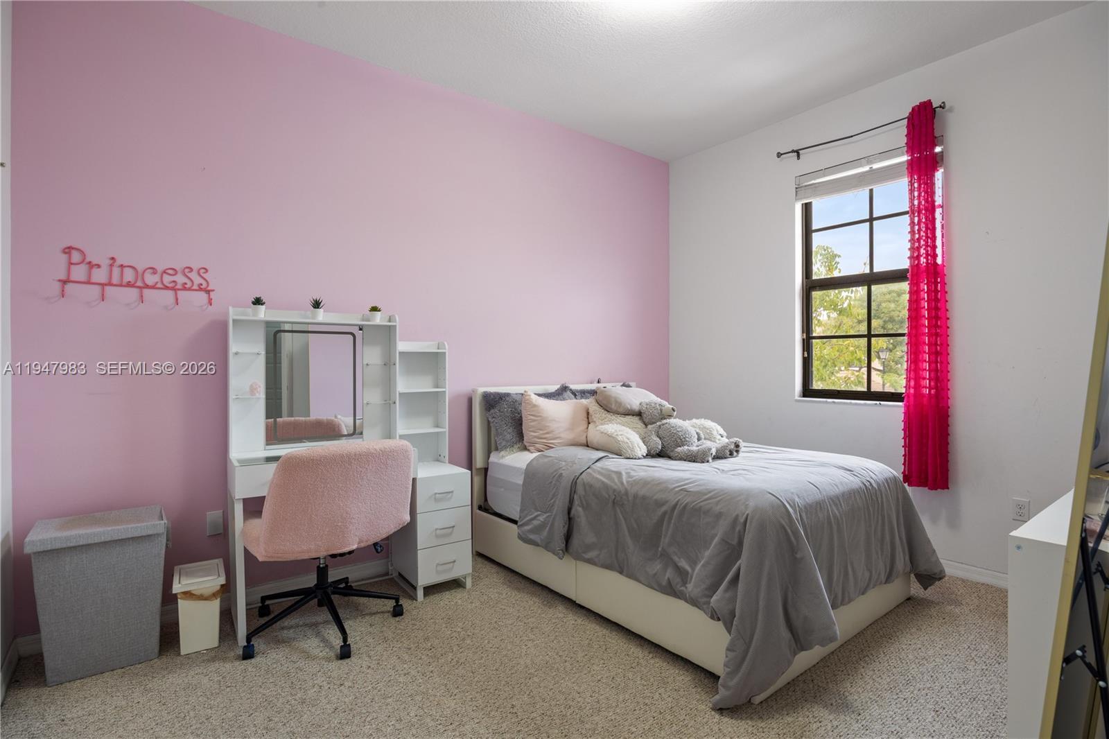 CHAMPION LAKES - Residential