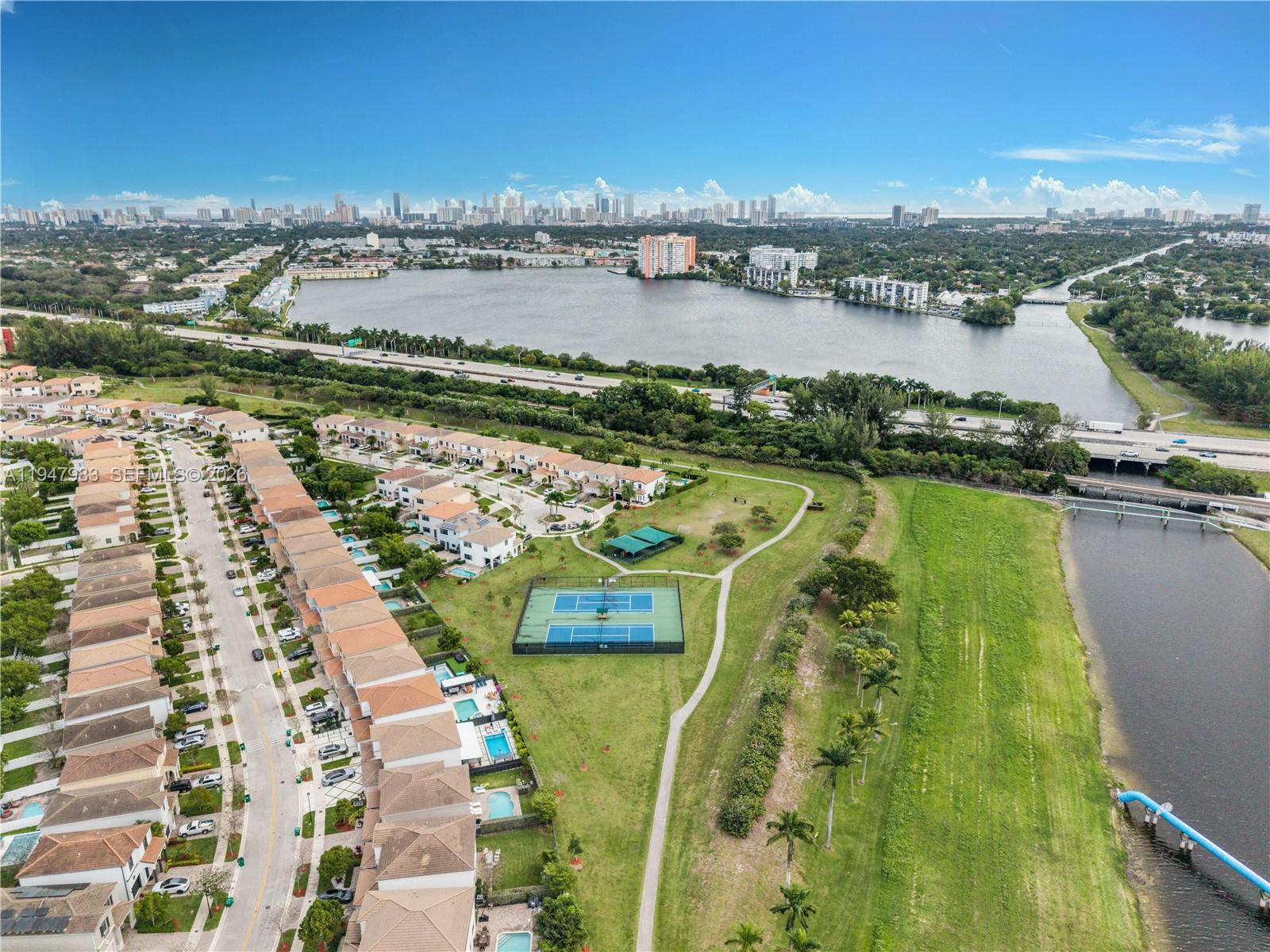 CHAMPION LAKES - Residential