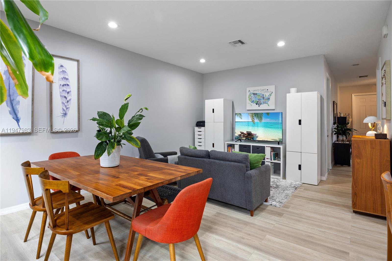 CHAMPION LAKES - Residential