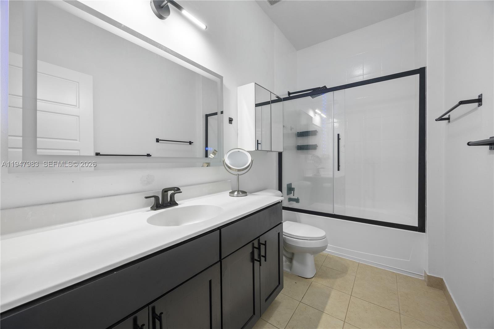 CHAMPION LAKES - Residential