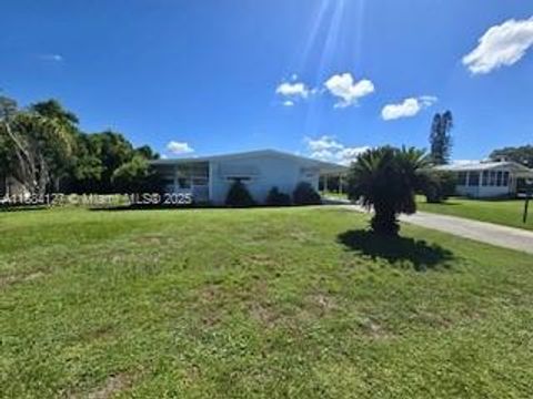 Photo of 9 Century Blvd, Avon Park, FL 33825 (MLS # A11884127)