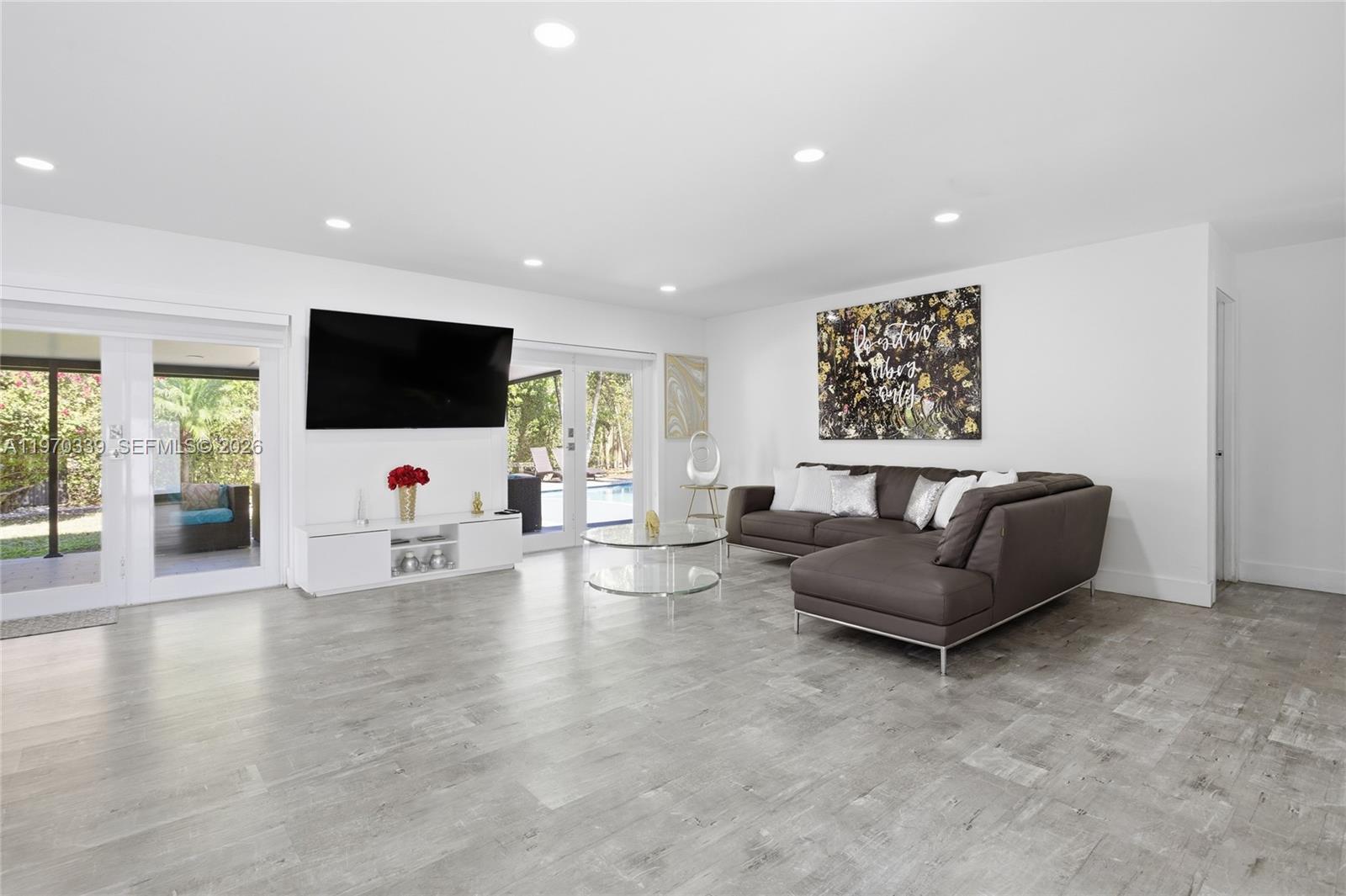 WINSTON PARK UNIT THREE - Residential