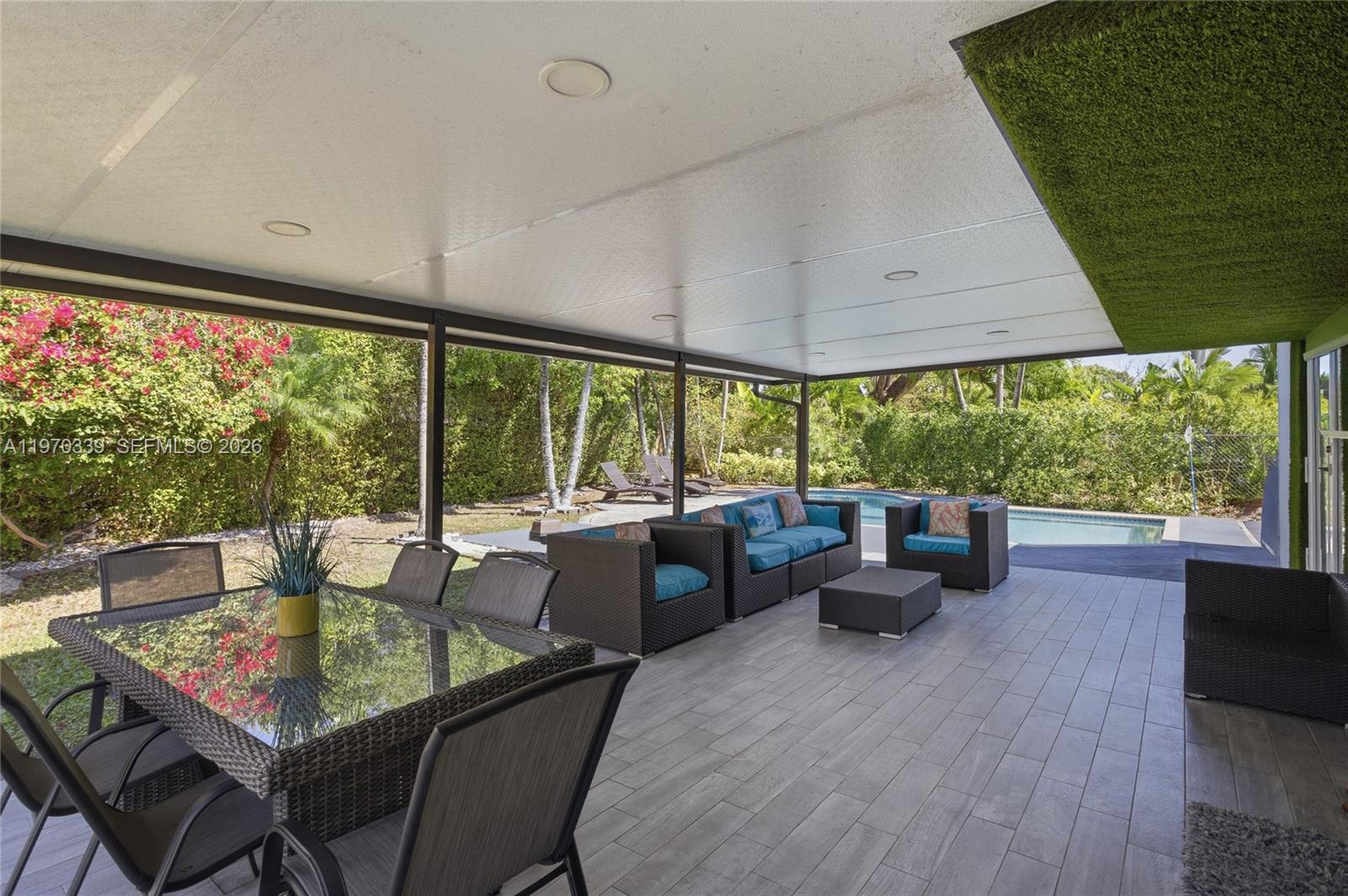 WINSTON PARK UNIT THREE - Residential