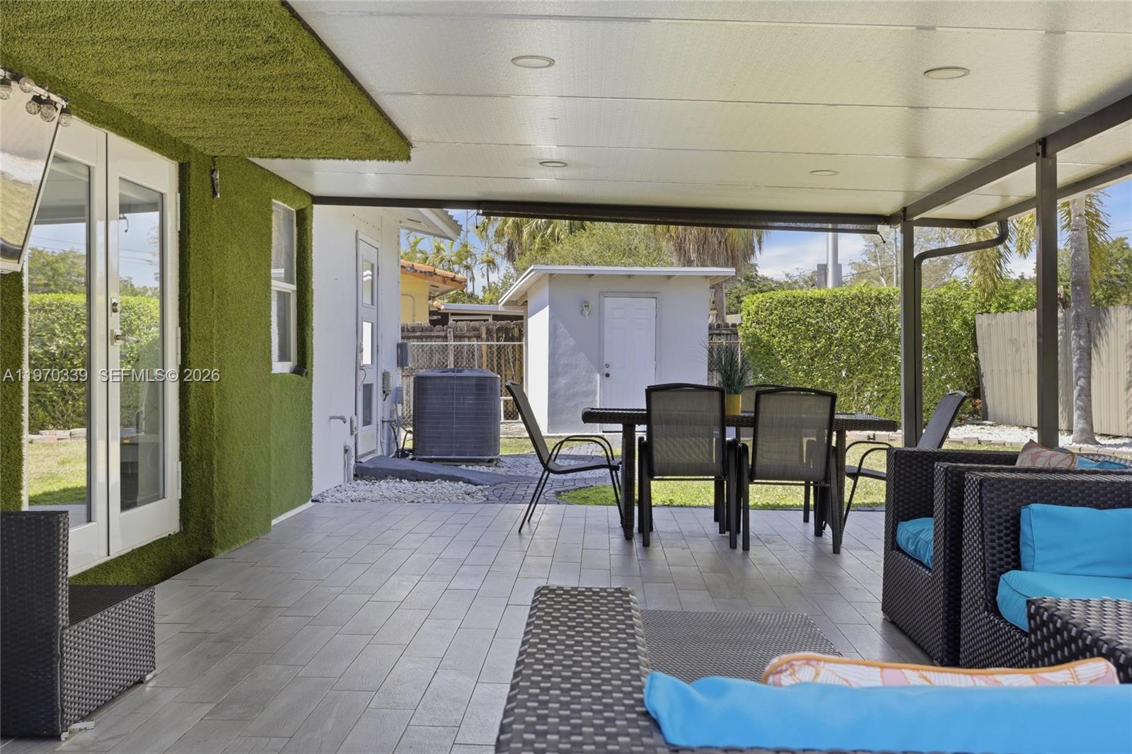 WINSTON PARK UNIT THREE - Residential