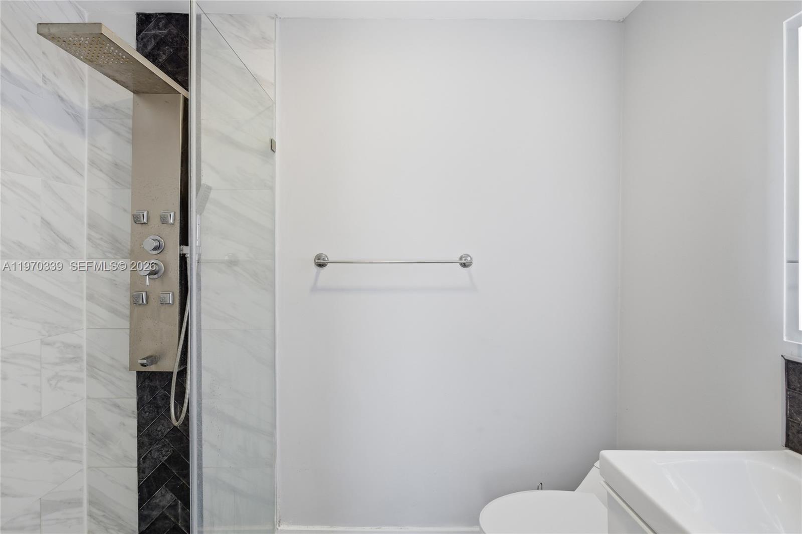 WINSTON PARK UNIT THREE - Residential