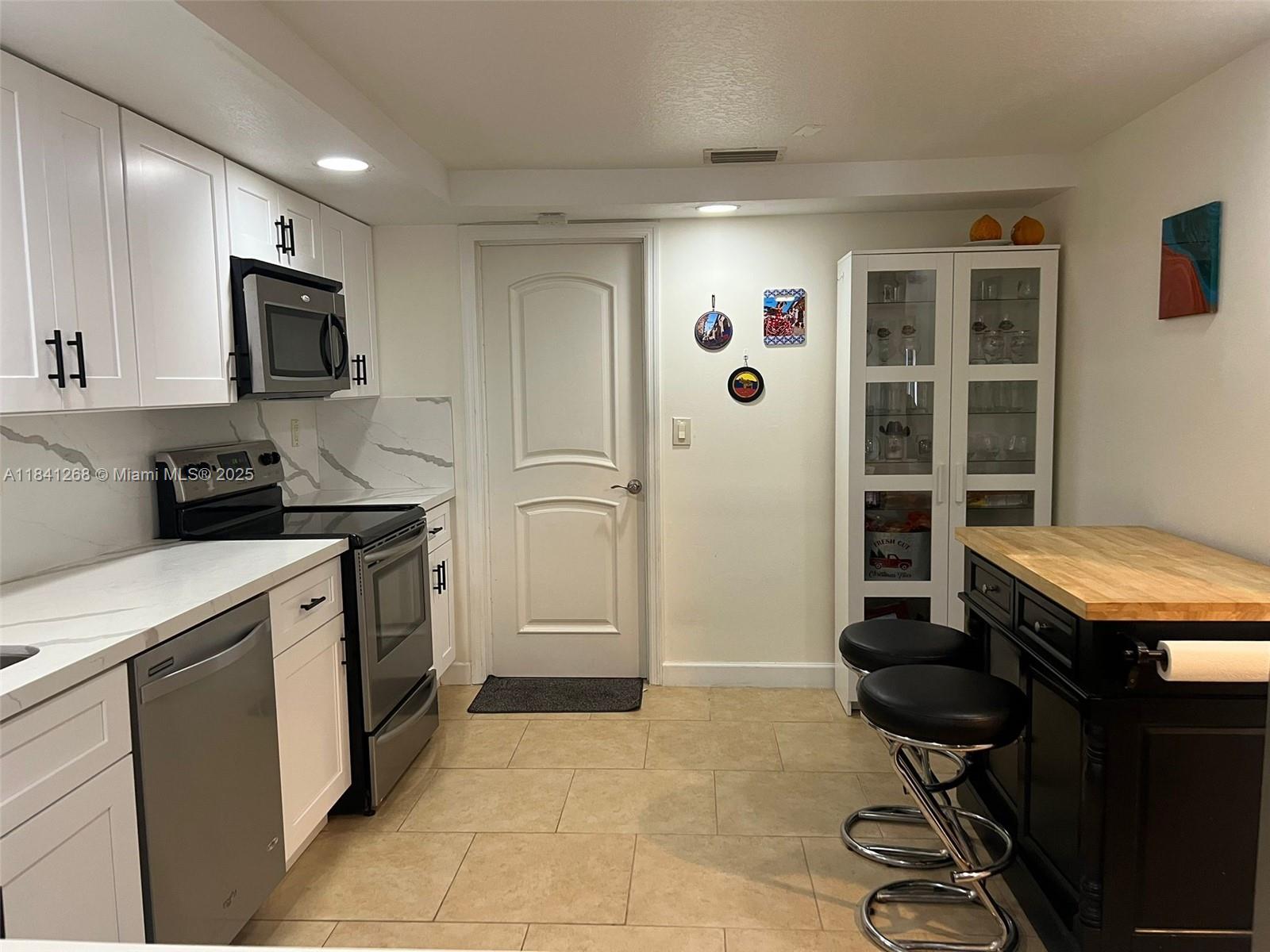 FAIRWAY COVE - Residential Lease