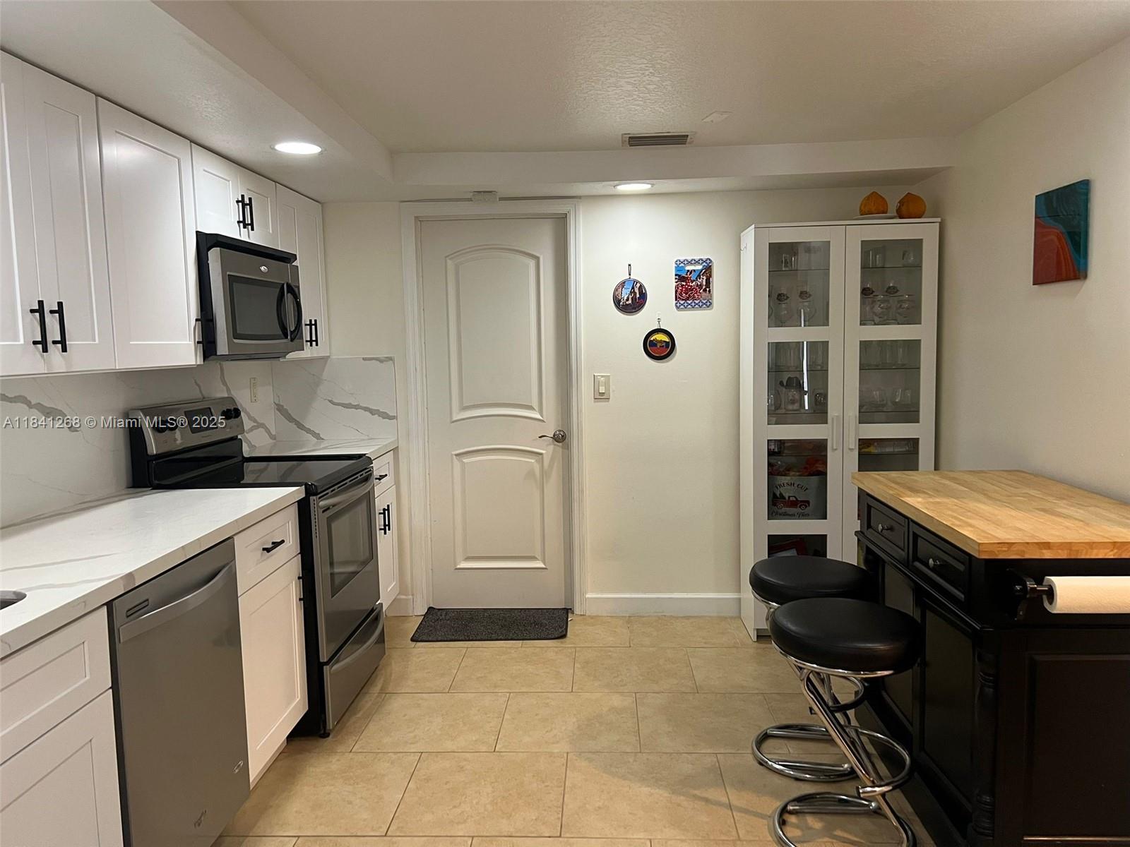 FAIRWAY COVE - Residential Lease