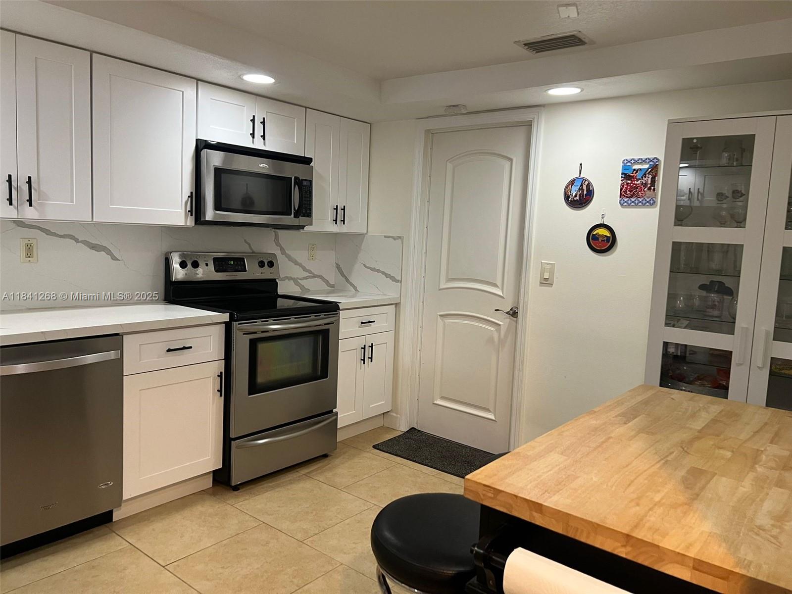 FAIRWAY COVE - Residential Lease