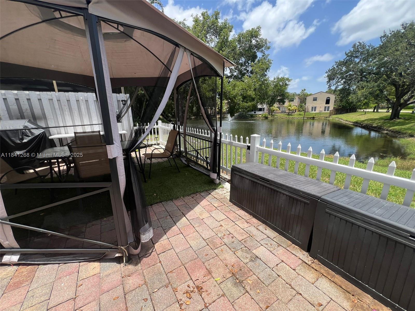 FAIRWAY COVE - Residential Lease