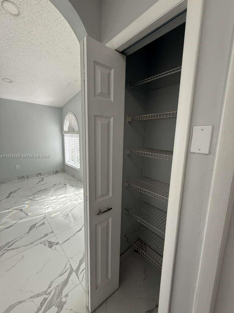 BERKSHIRE SUB 1ST ADDN - Residential Lease