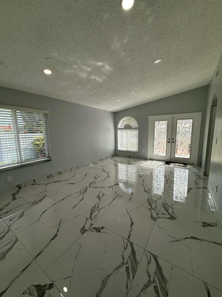 BERKSHIRE SUB 1ST ADDN - Residential Lease