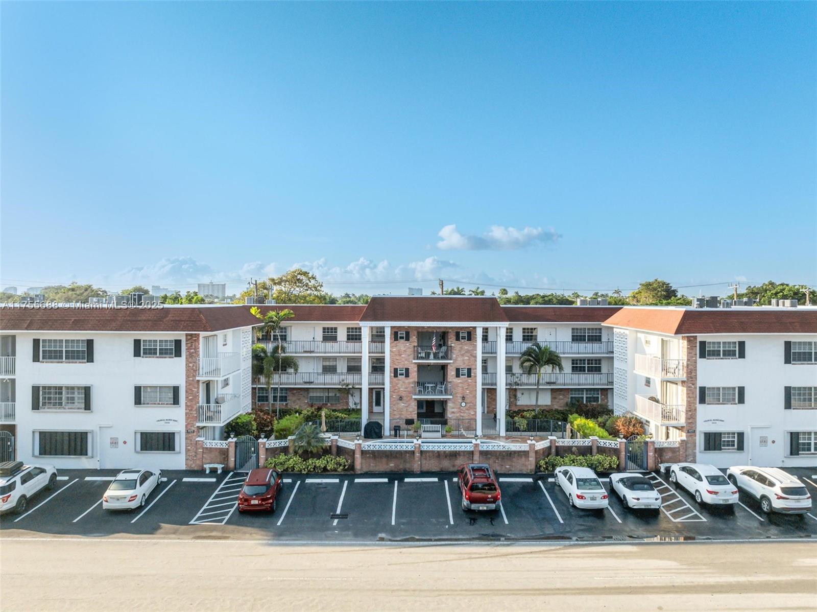 2424 Ne 9th St 205, Fort Lauderdale, Broward County, Florida - 1 Bedrooms  
2 Bathrooms - 