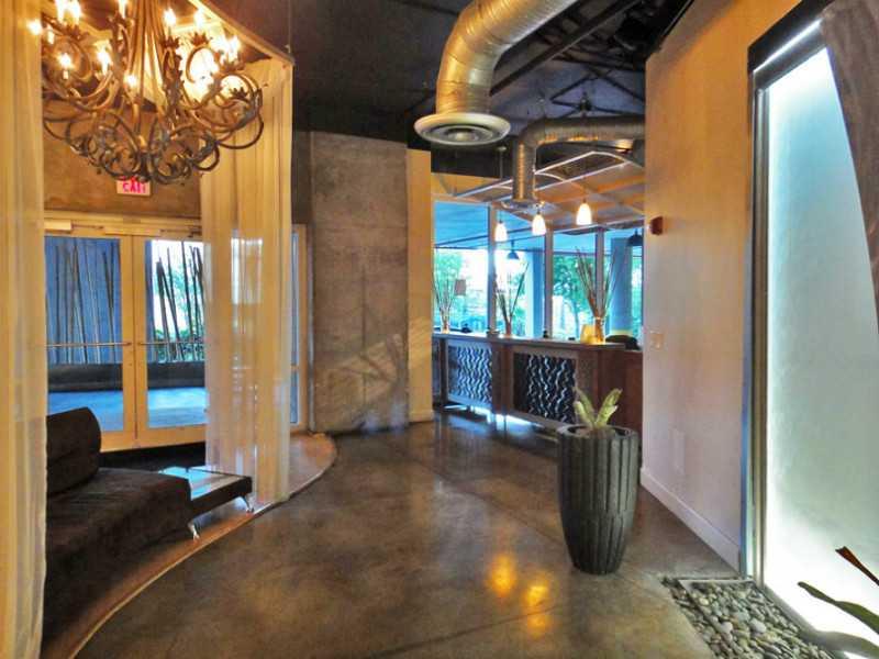 Neo Lofts Condo for Rent with Downtown views,large 1 bed with balcony.Wood floors,elegant/chic lighting,shades,stainless steel appliances,modern bathroom furniture,expose ducts for true Loft feel,private balcony overlooking Brickell Skyline,Neo's Pool,Cus tom TV furniture,unit feels very private just like a corner unit.Full service building recently remodeled amenities,valet,concierge,restaurant, infinity edge pool,tennis court,Gym,spa.Minutes from Brickell,Downtown.*****LOFT STYLE***, Available August 1