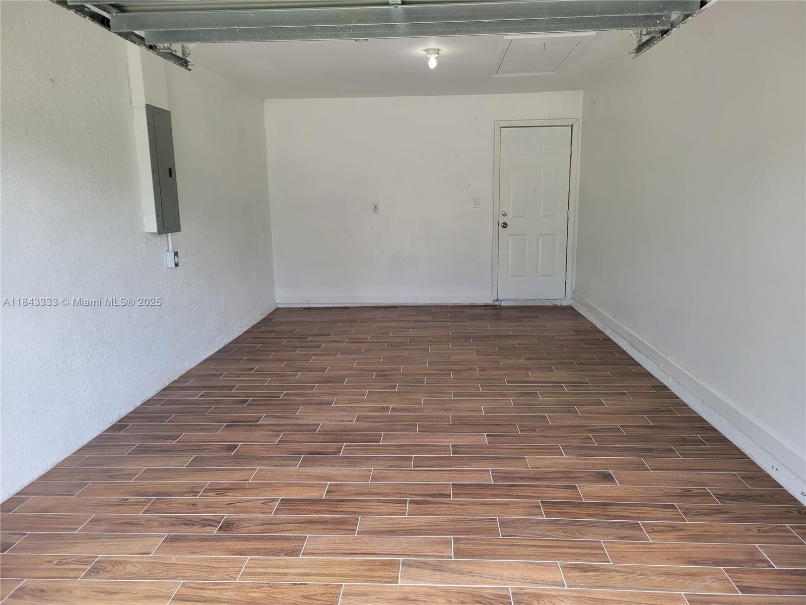 MONTURA SFR (100800.01) - Residential