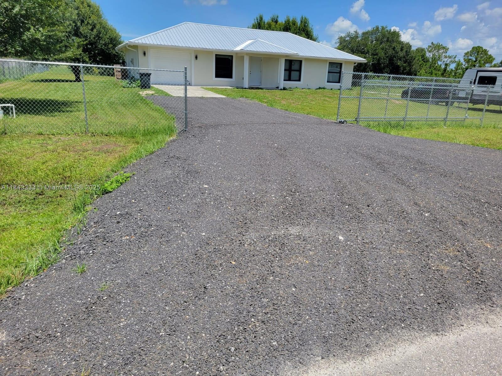 MONTURA SFR (100800.01) - Residential