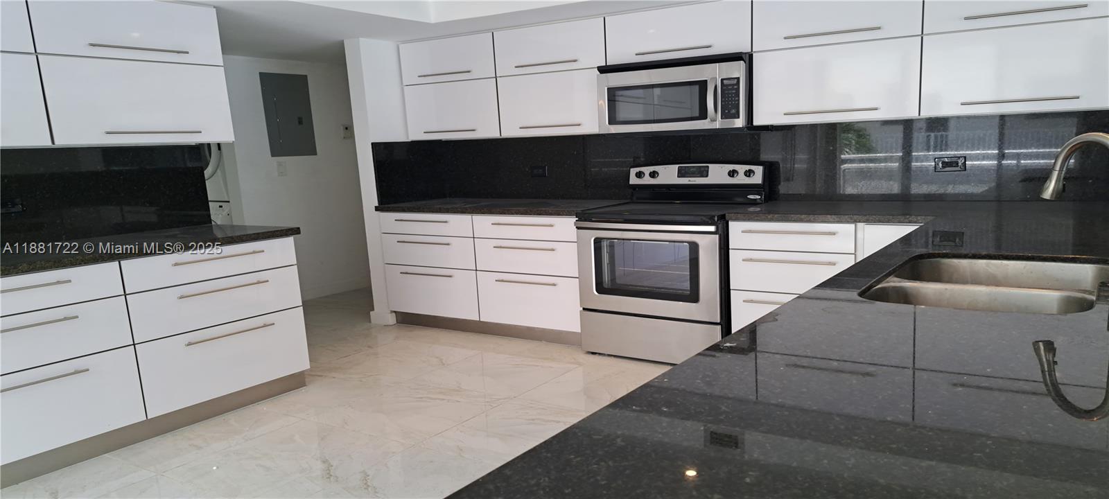 GOLDEN ISLES SEC C - Residential Lease