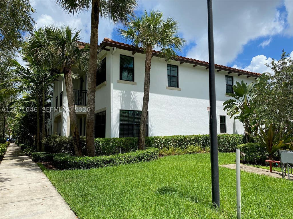 Photo of 11362 SW 15th St, Pembroke Pines, FL 33025 (MLS # A12071046)