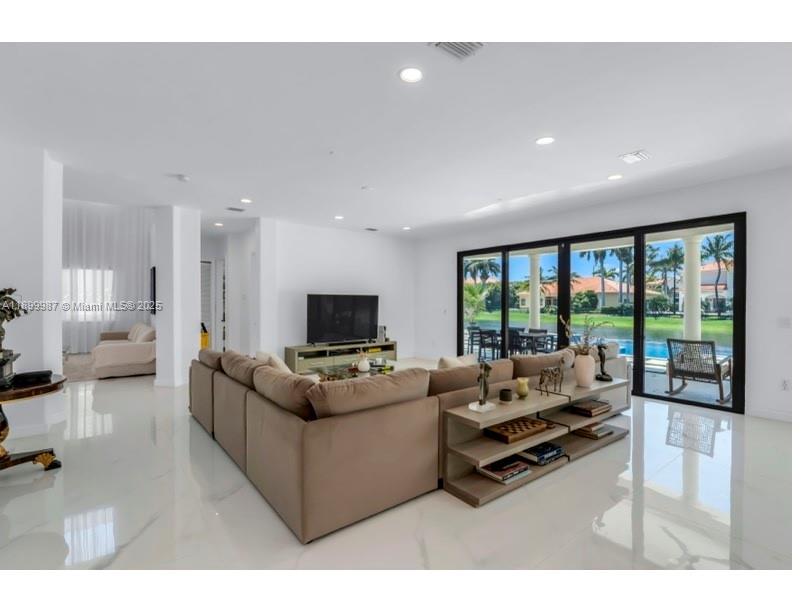 CUTLER CAY - Residential