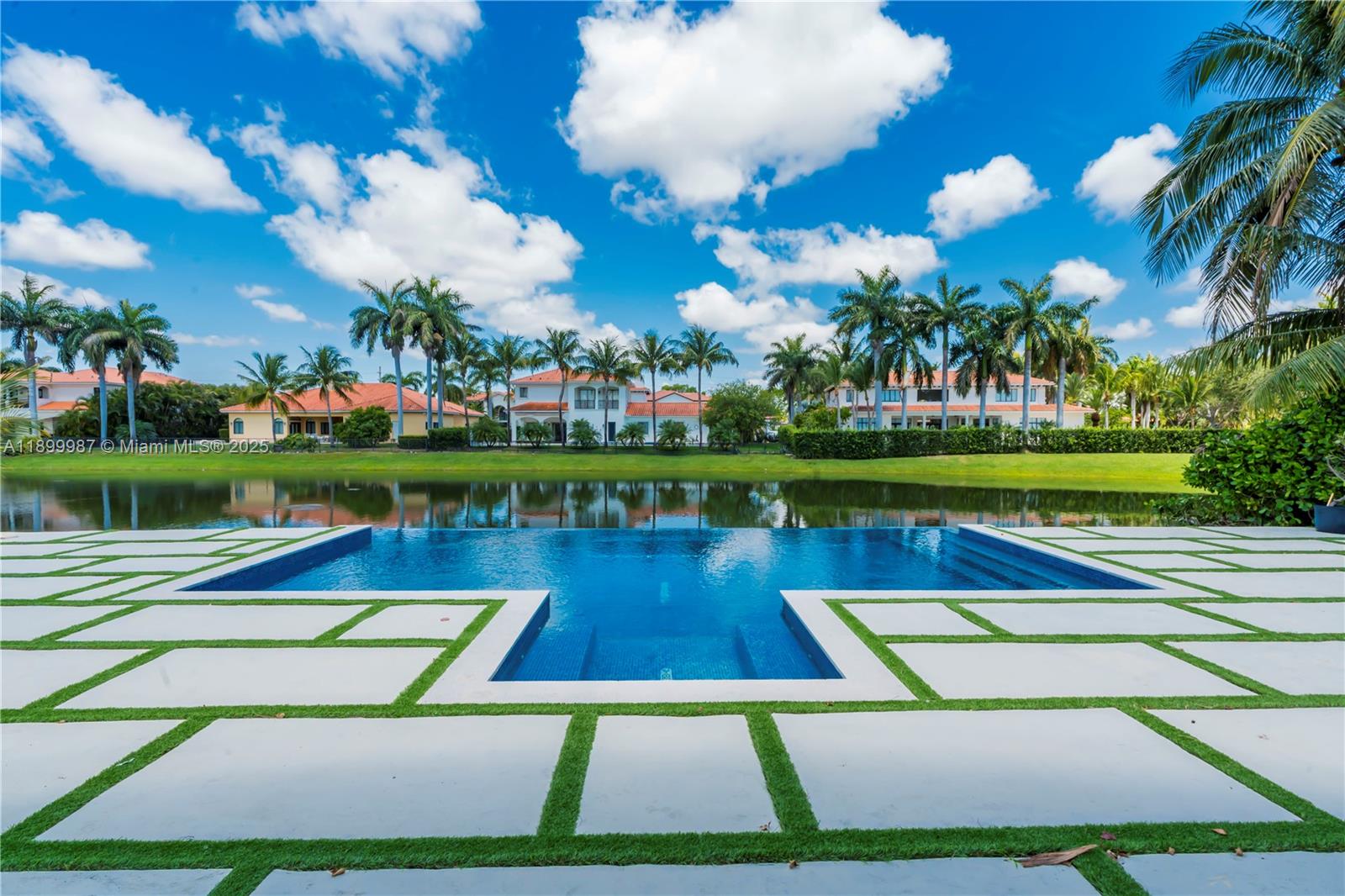 CUTLER CAY - Residential