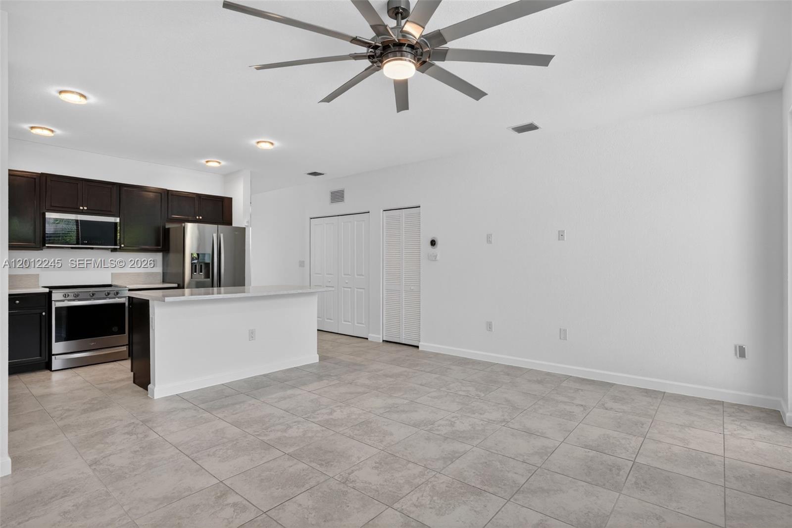 KINGMAN COMMONS - Residential