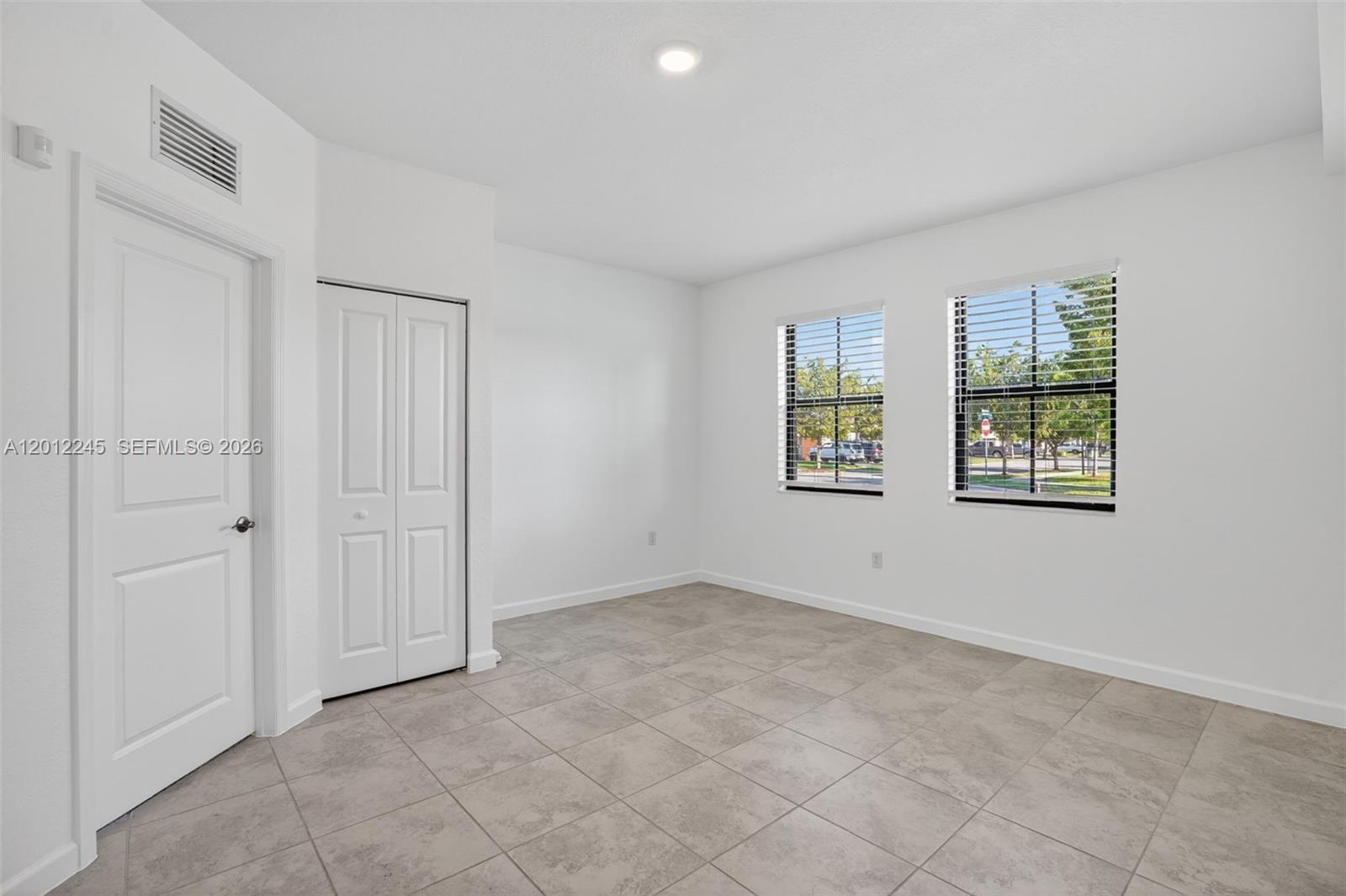 KINGMAN COMMONS - Residential