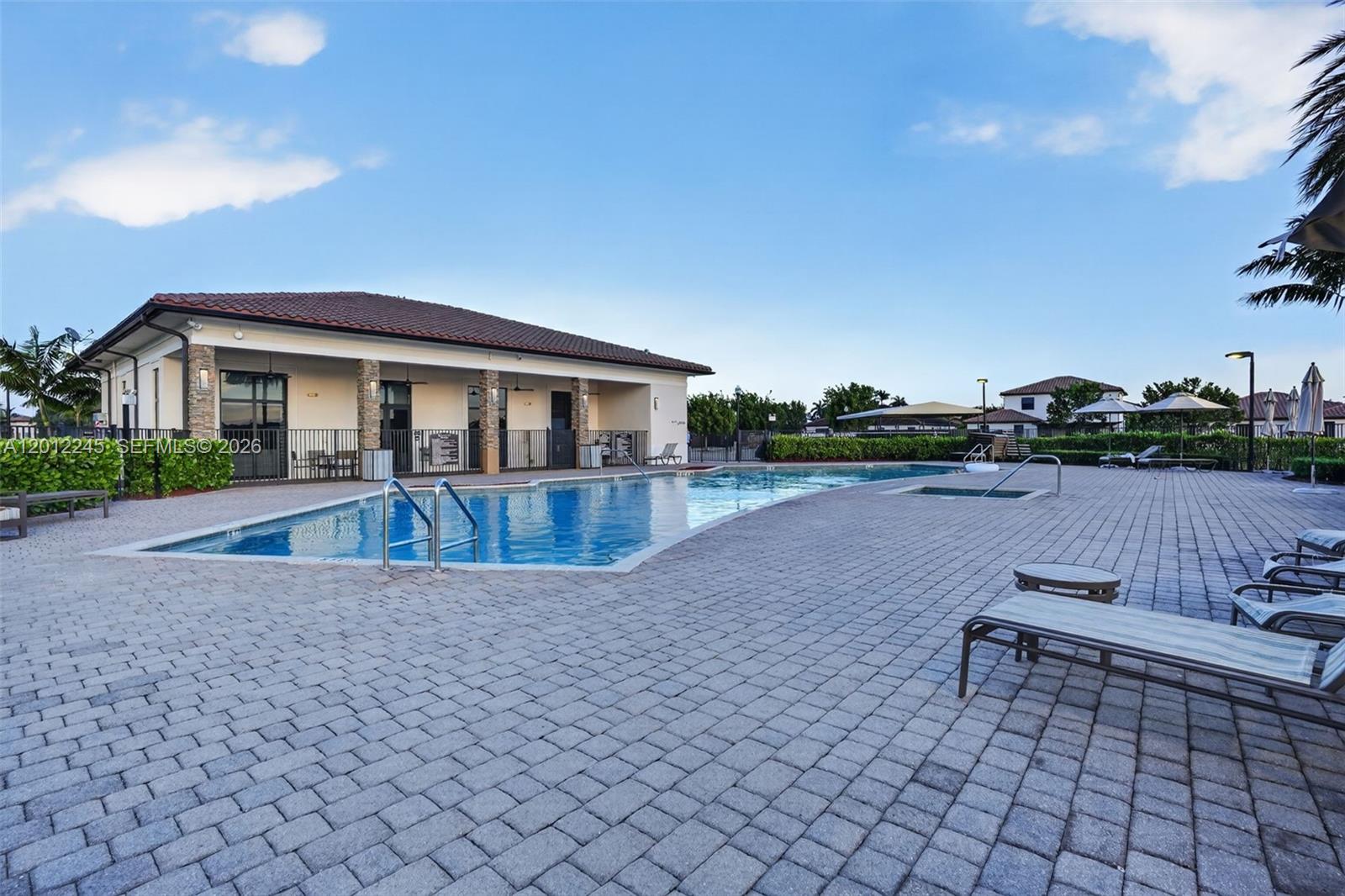 KINGMAN COMMONS - Residential