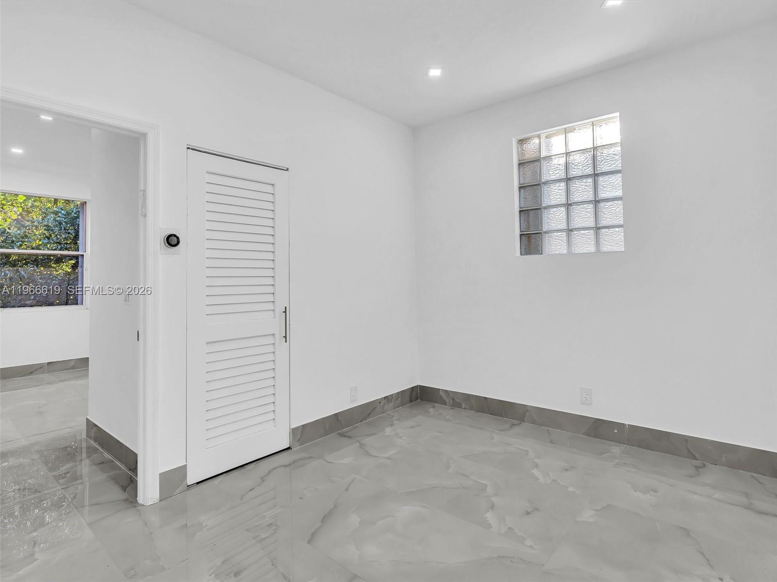 MAPLE RIDGE - Residential