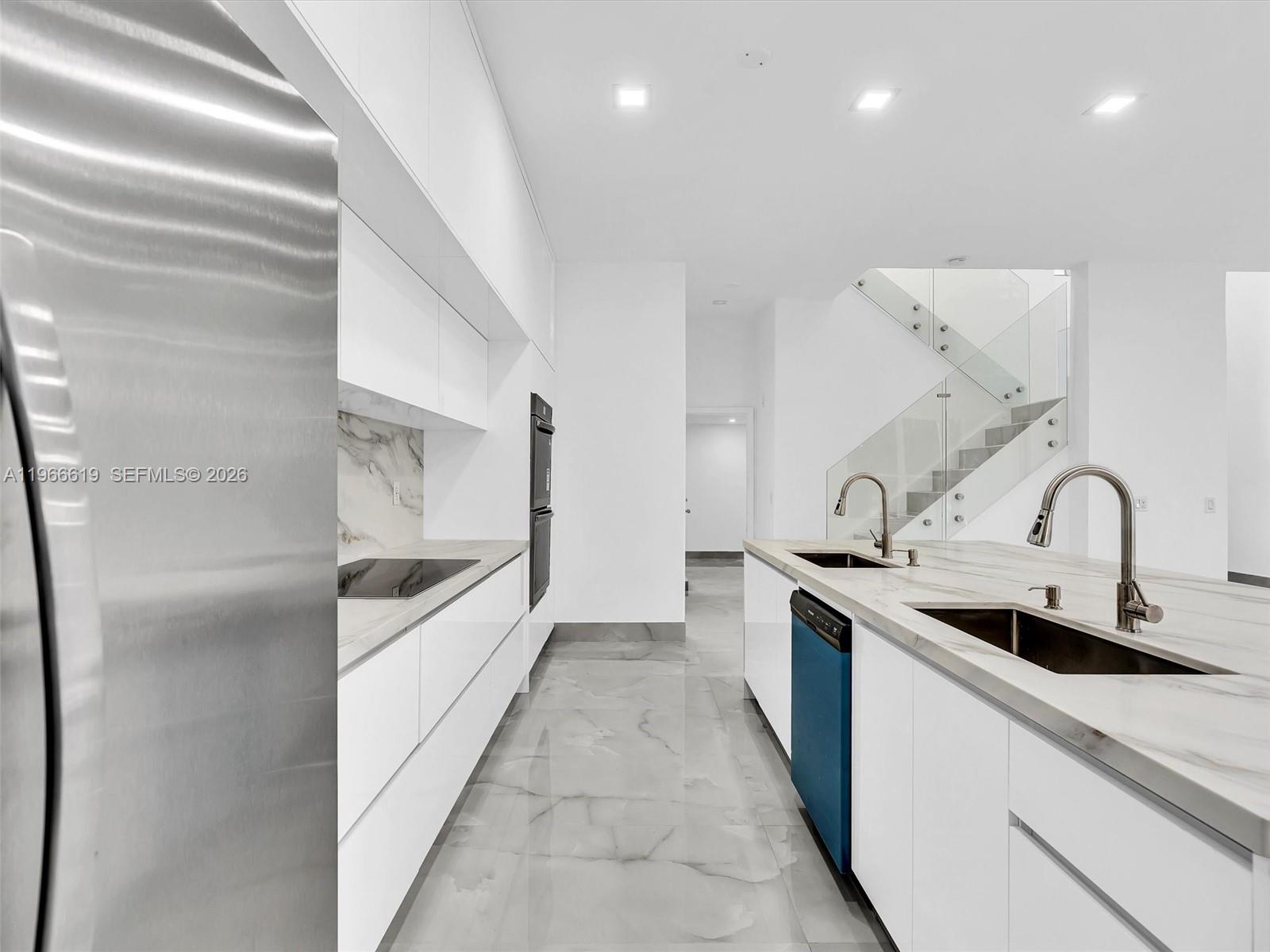 MAPLE RIDGE - Residential