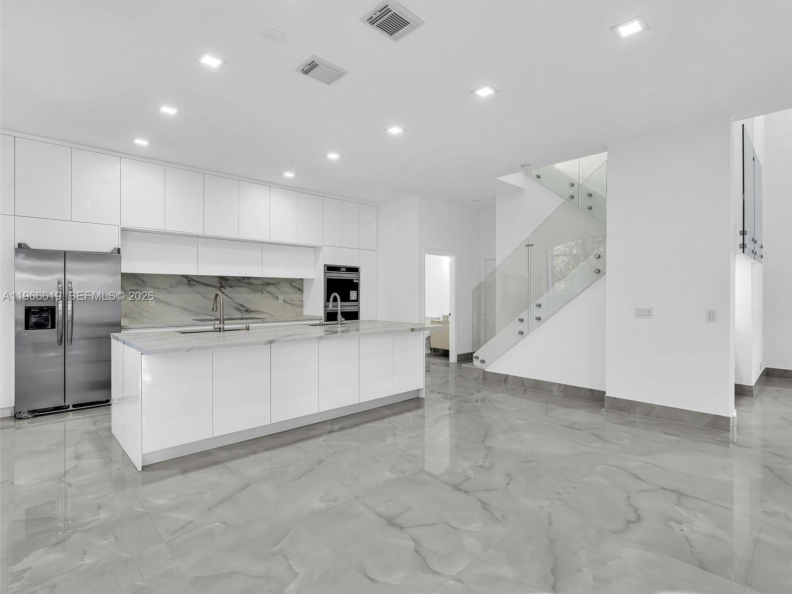 MAPLE RIDGE - Residential