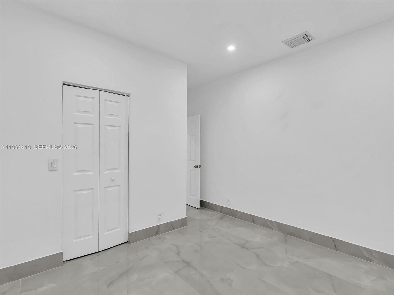 MAPLE RIDGE - Residential