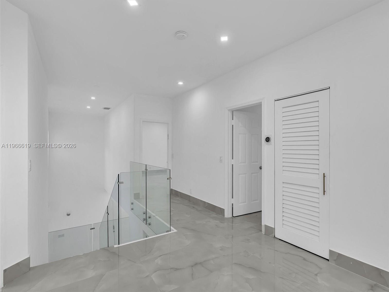 MAPLE RIDGE - Residential