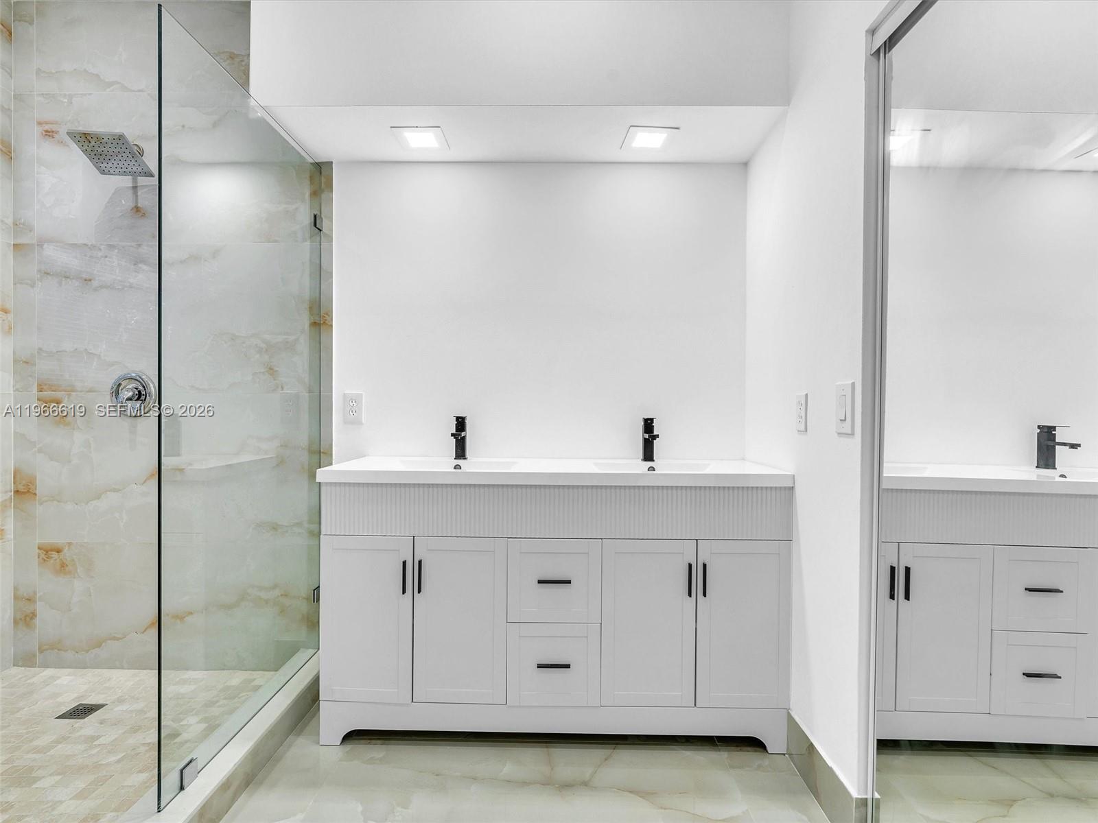 MAPLE RIDGE - Residential