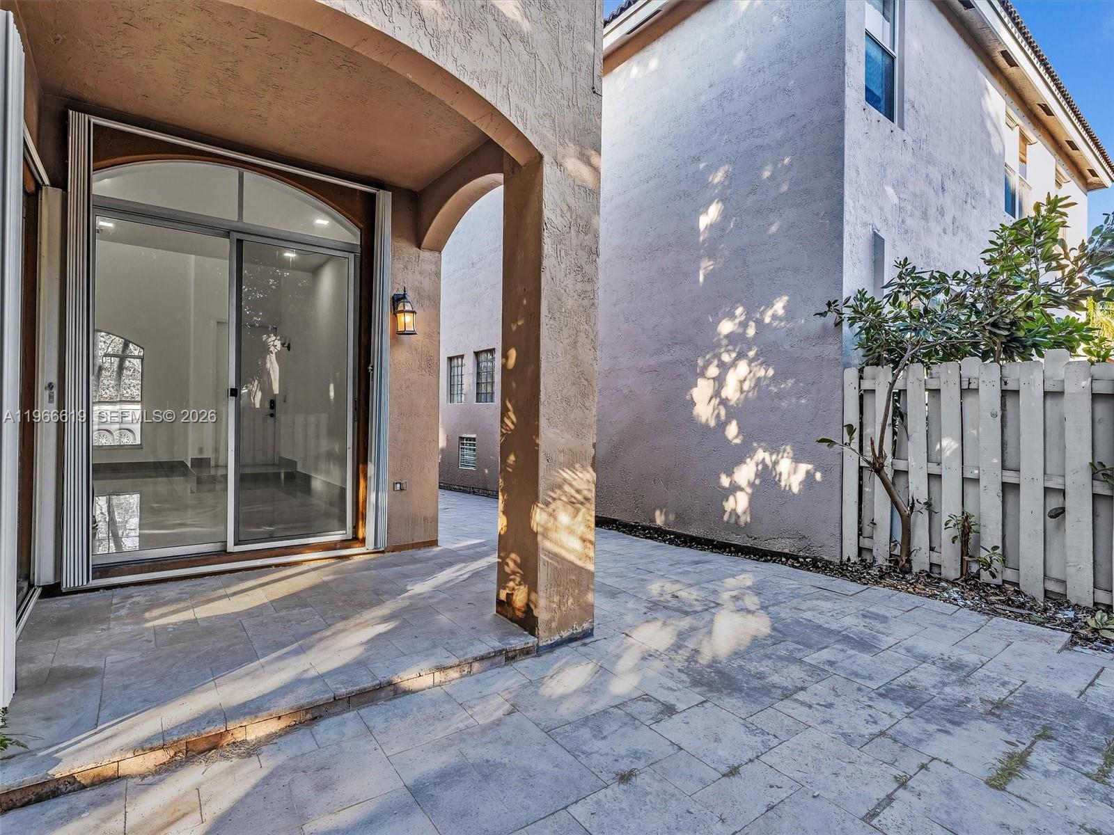 MAPLE RIDGE - Residential