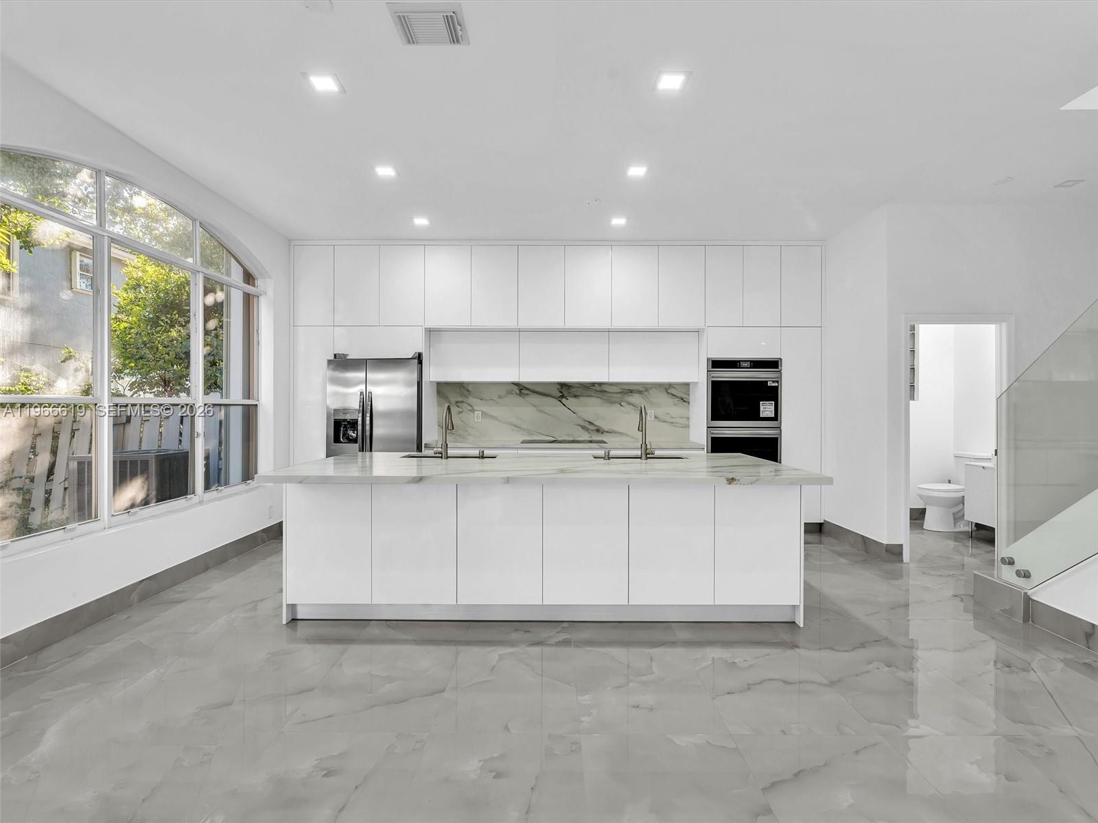 MAPLE RIDGE - Residential