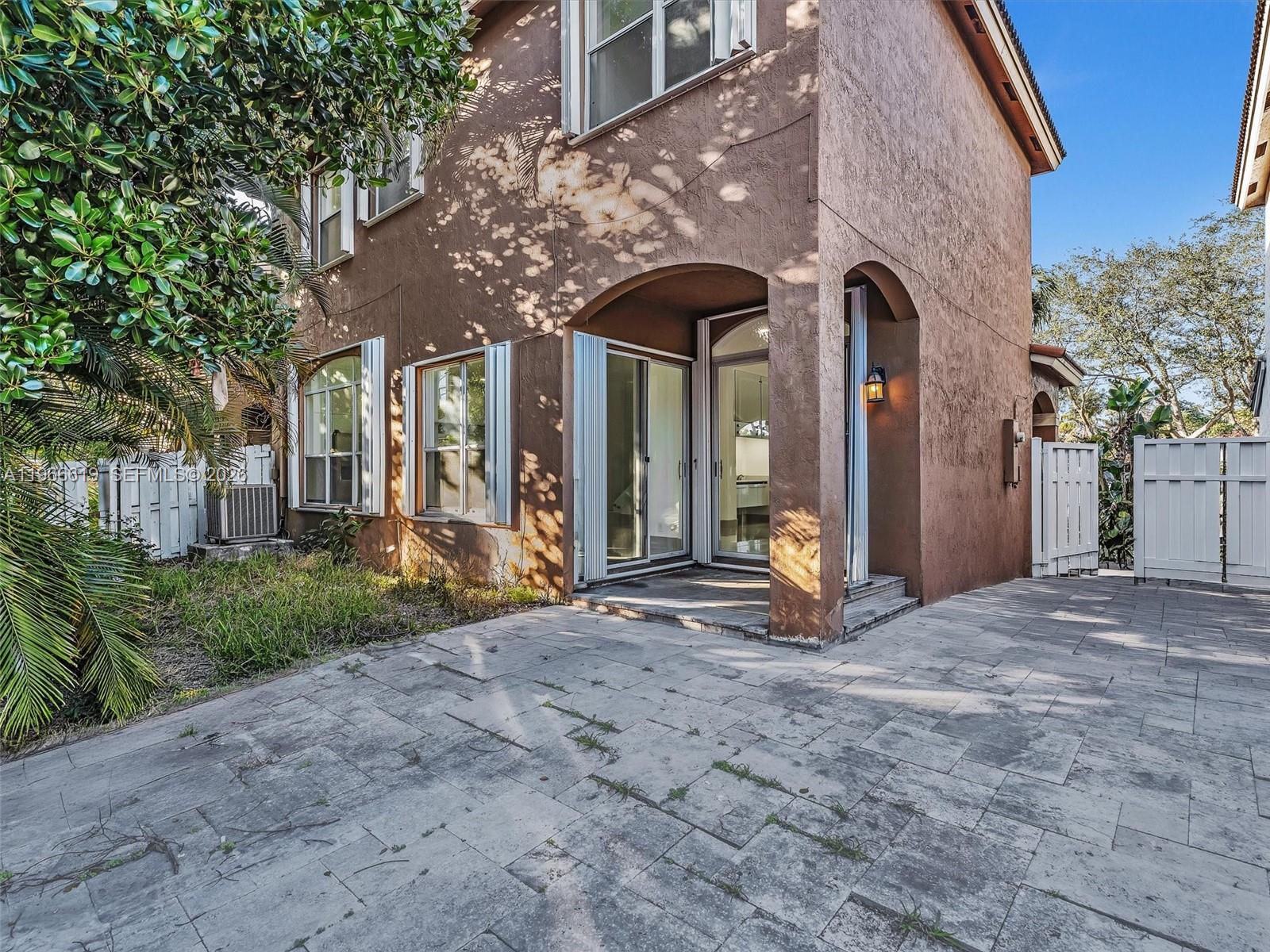 MAPLE RIDGE - Residential