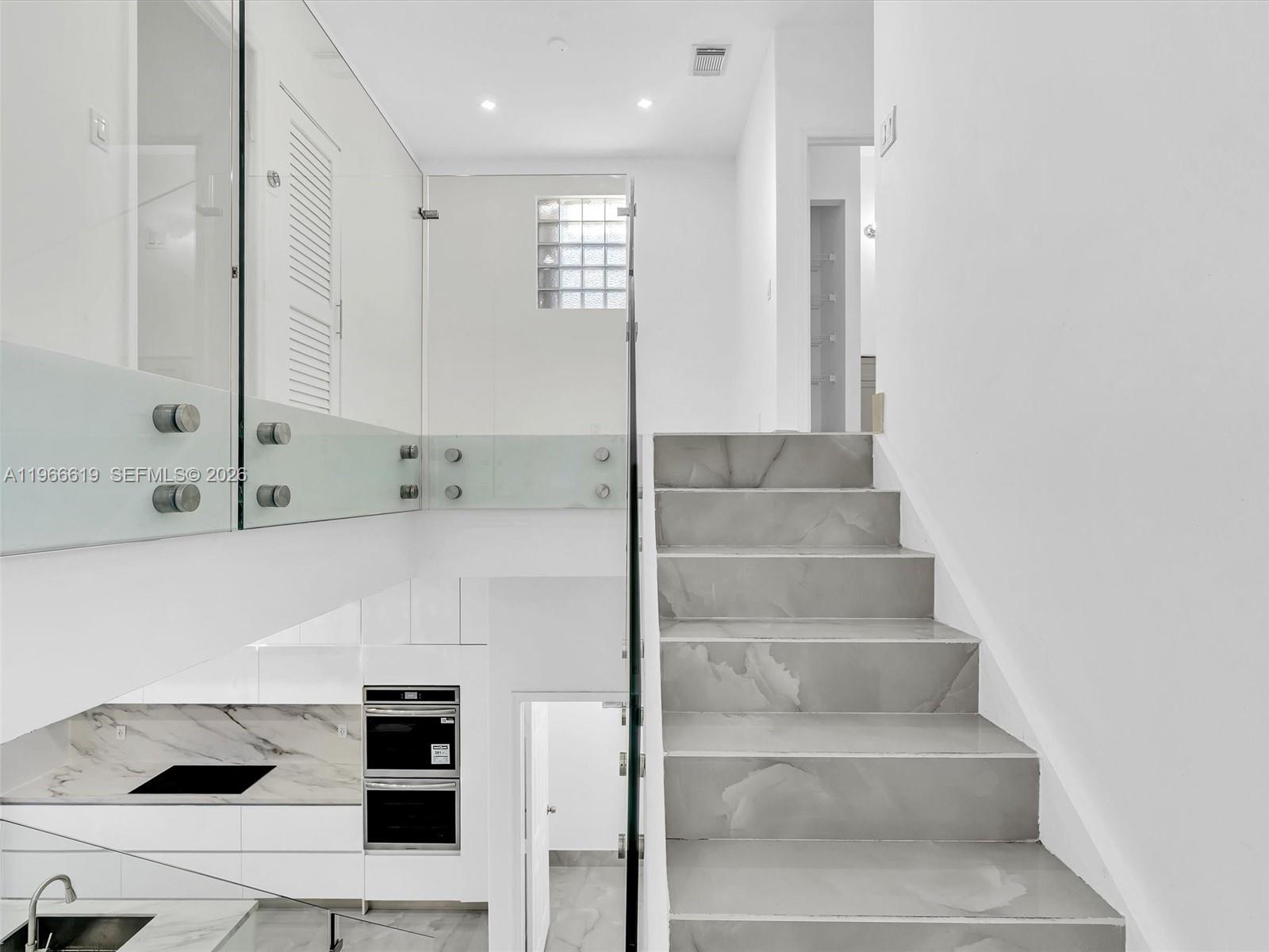 MAPLE RIDGE - Residential