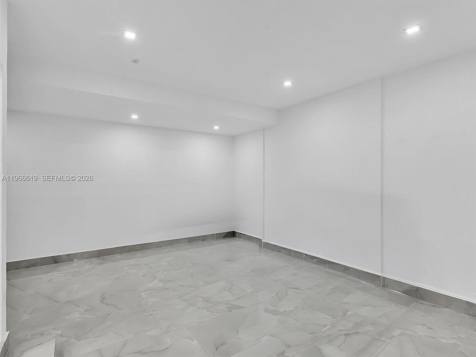 MAPLE RIDGE - Residential