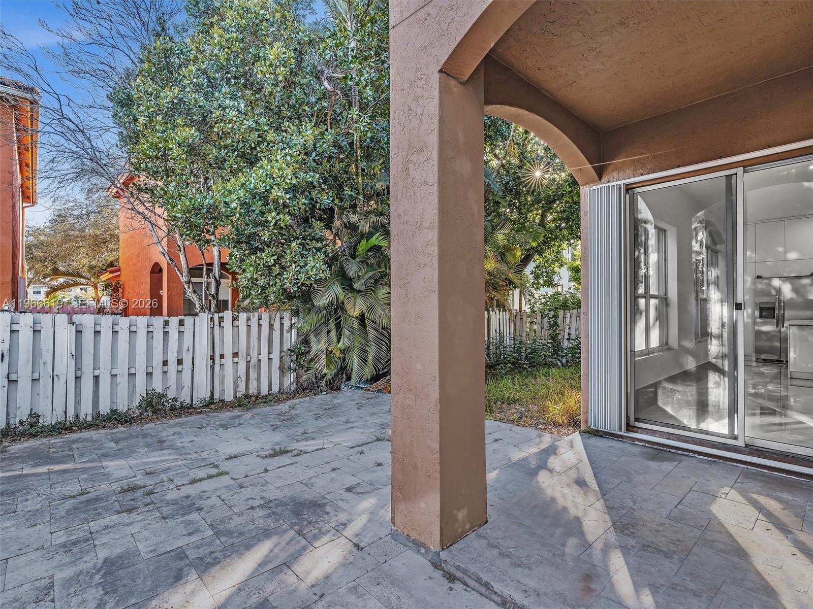 MAPLE RIDGE - Residential