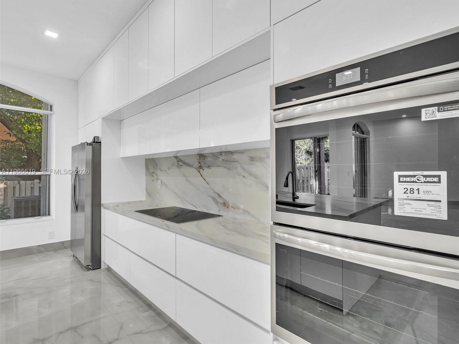 MAPLE RIDGE - Residential