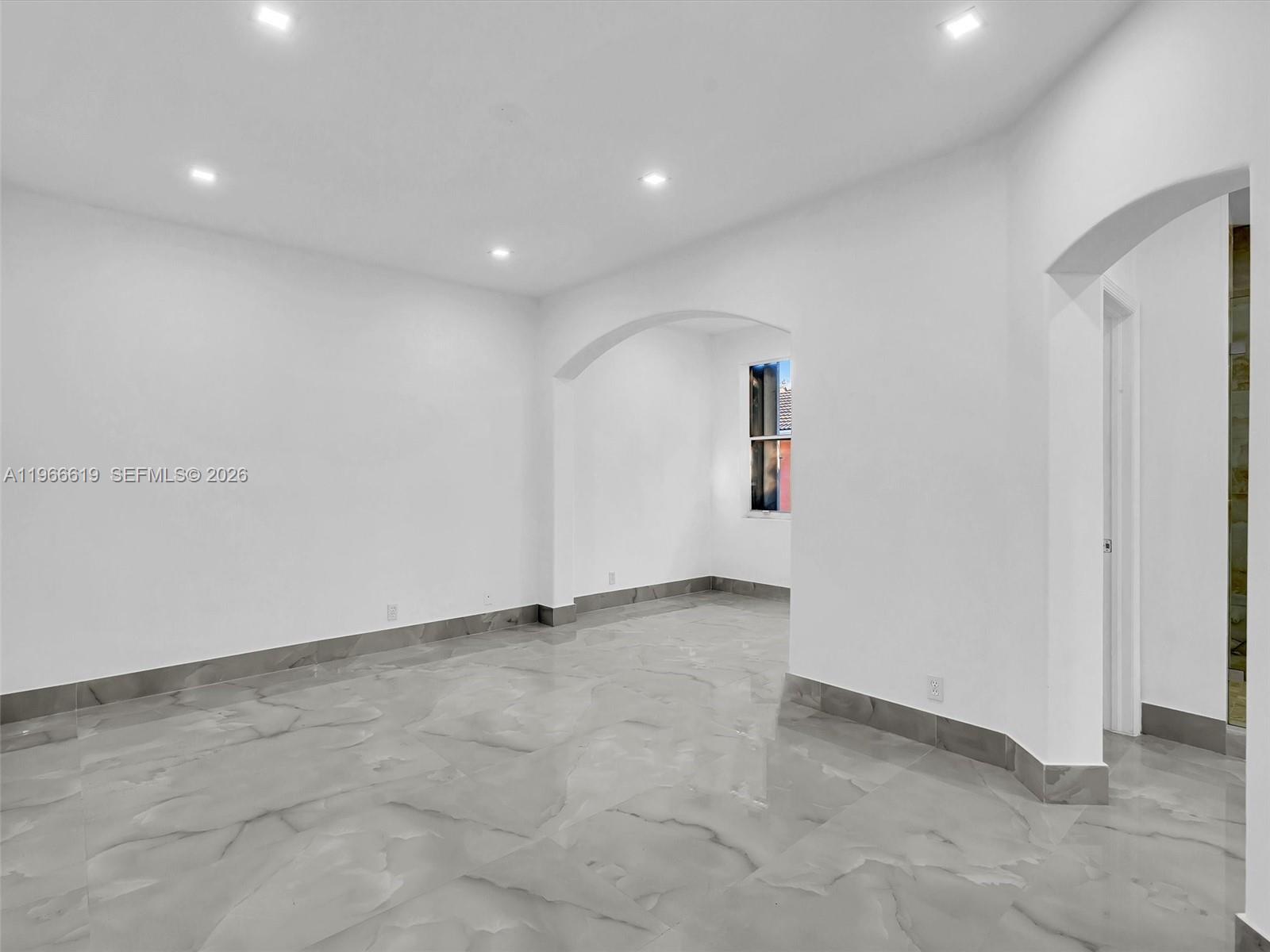 MAPLE RIDGE - Residential