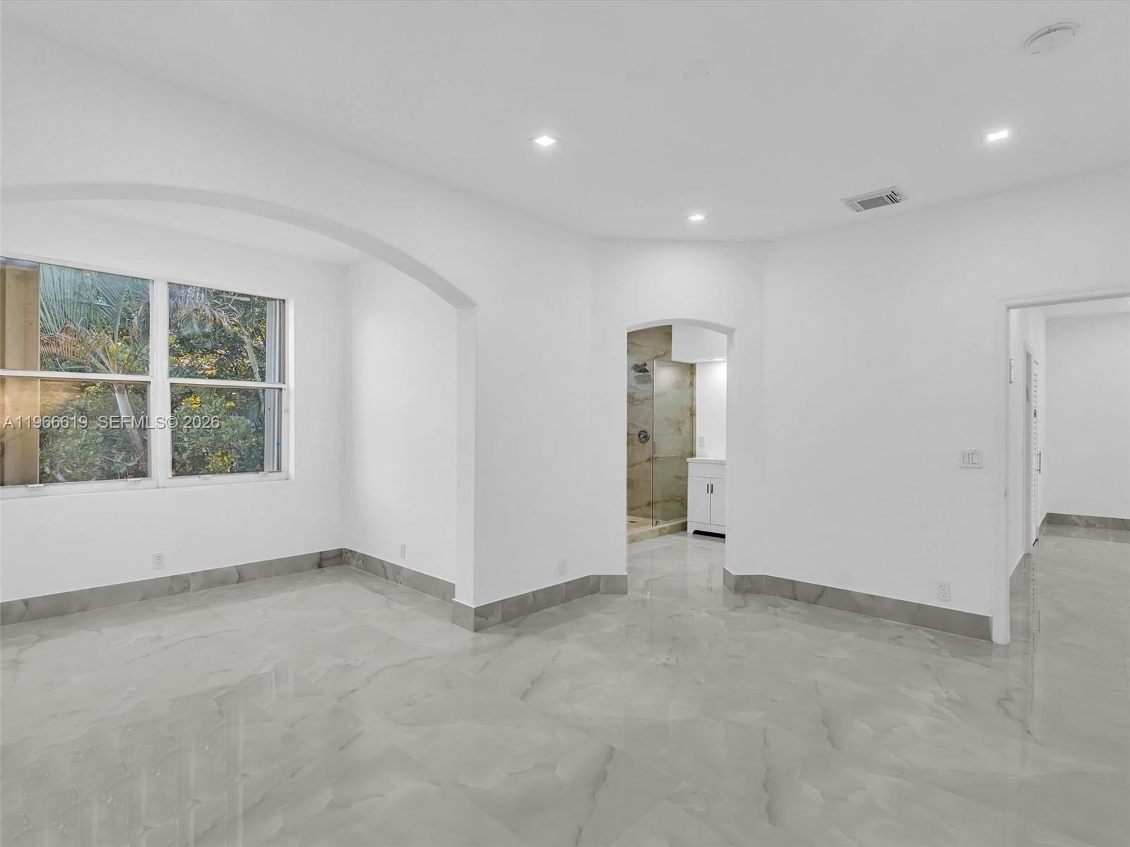 MAPLE RIDGE - Residential