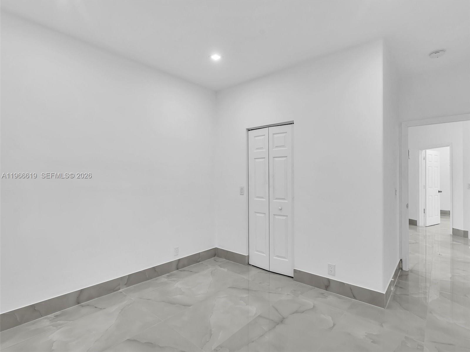 MAPLE RIDGE - Residential